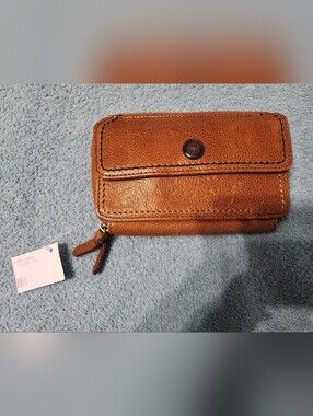 Old Trend Leather Zip & Snap Clutch Wristlet in Cognac Brown